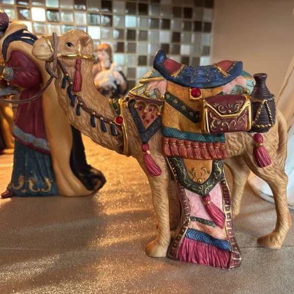 Regal Nativity Scene Figurines